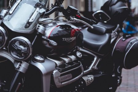 Les meilleures valises latérales rigides pour moto