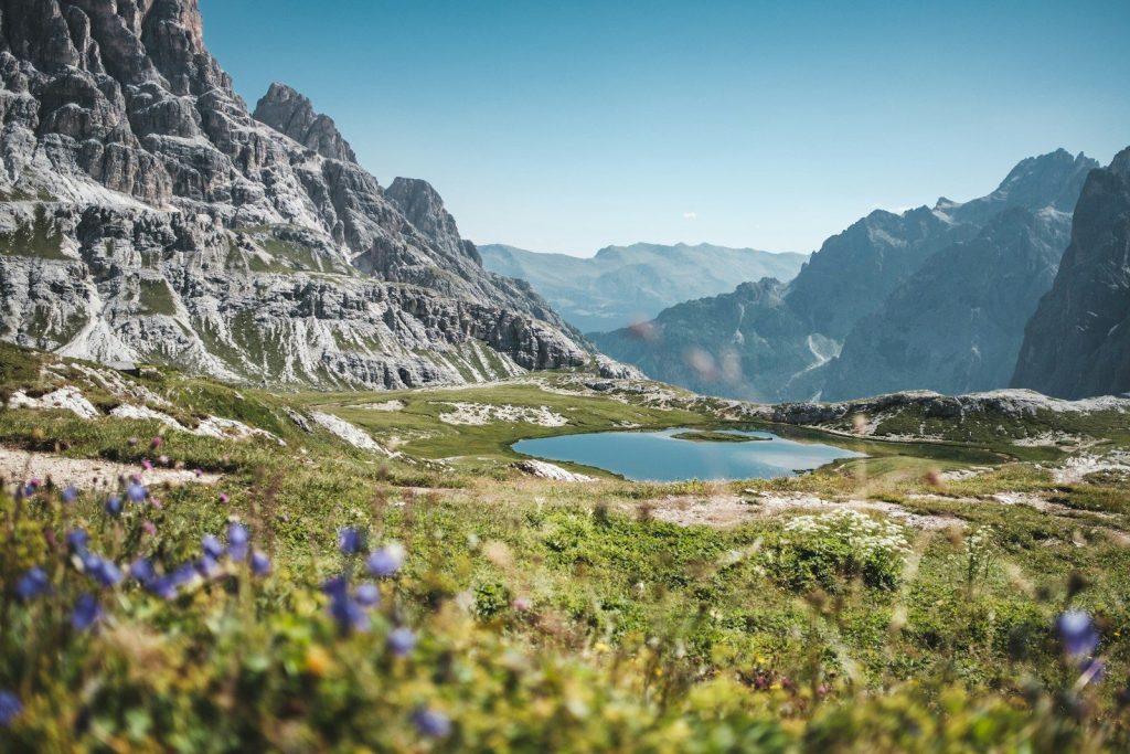moto dans les Alpes