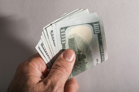Comment gagner de l’argent en voyageant à moto