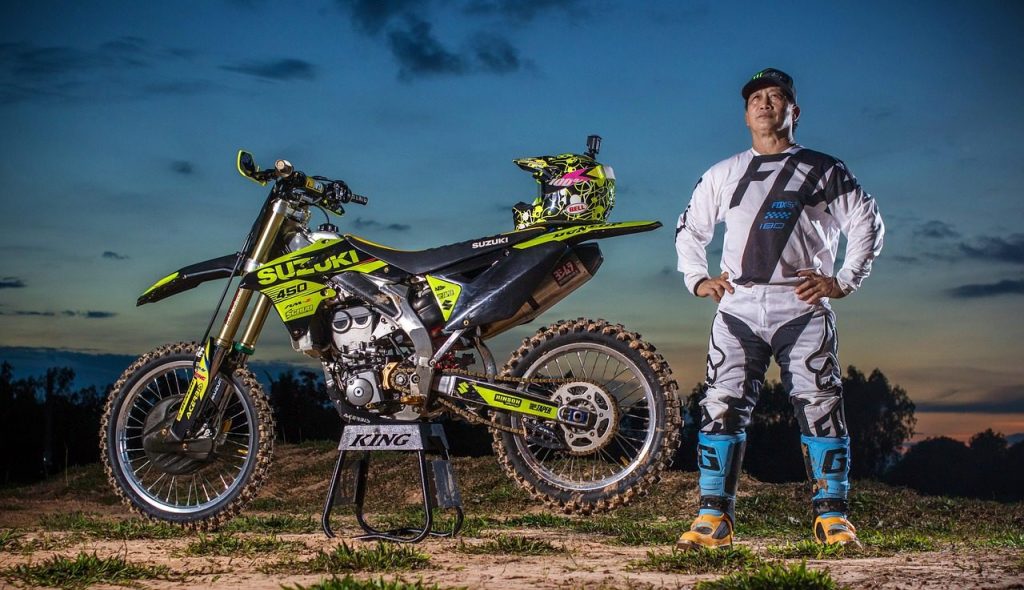 choisir son pneu aventure moto