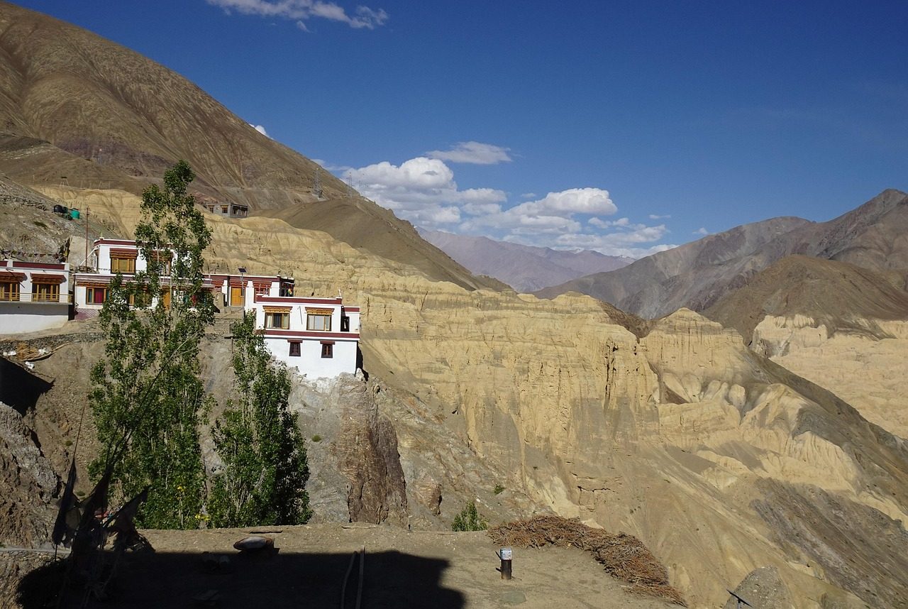 Les 3 MEILLEURS itinéraires moto de Delhi à Leh dans l’Himalaya